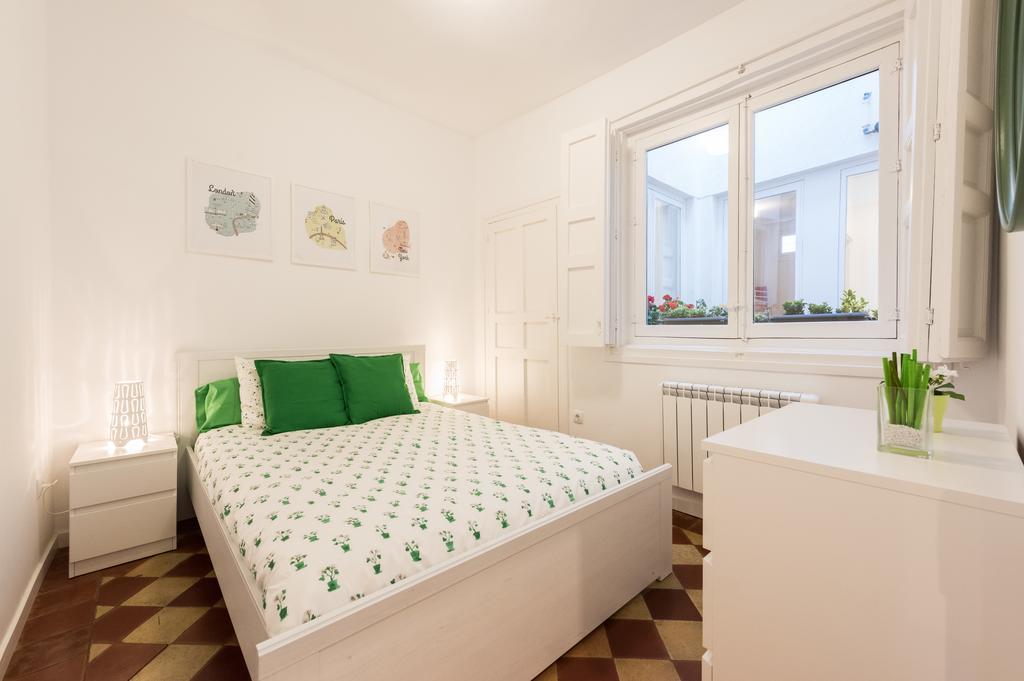 Plaza Mayor Apartment มาดริด ภายนอก รูปภาพ